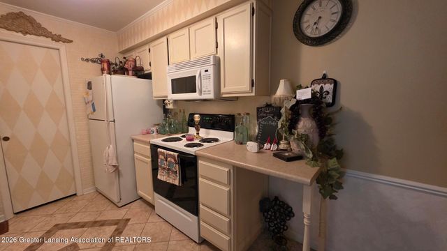 500 Woodingham Drive Unit 20, East Lansing, MI 48823