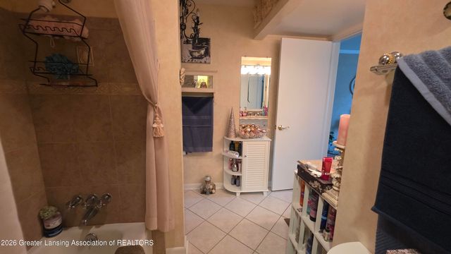 500 Woodingham Drive Unit 20, East Lansing, MI 48823