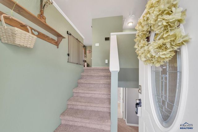 1830 ENNEN DR, Rapid City, SD 57703