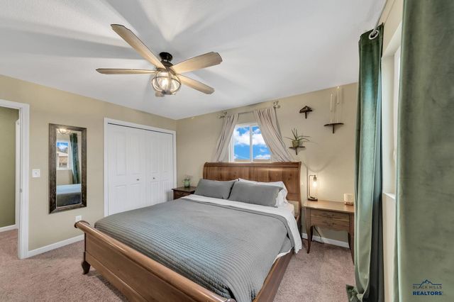 1830 ENNEN DR, Rapid City, SD 57703