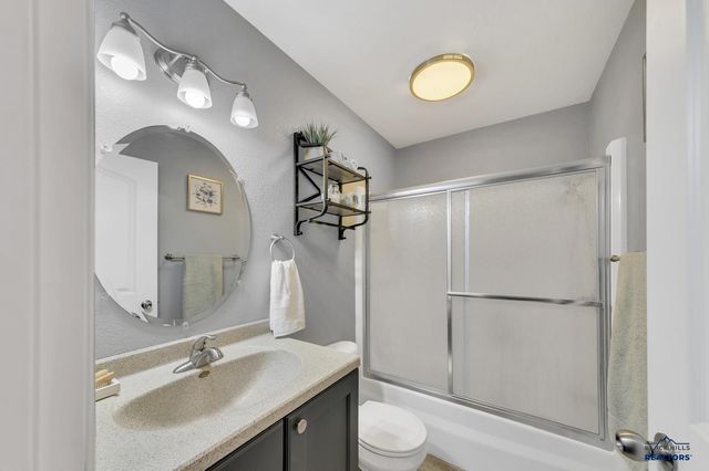 1830 ENNEN DR, Rapid City, SD 57703