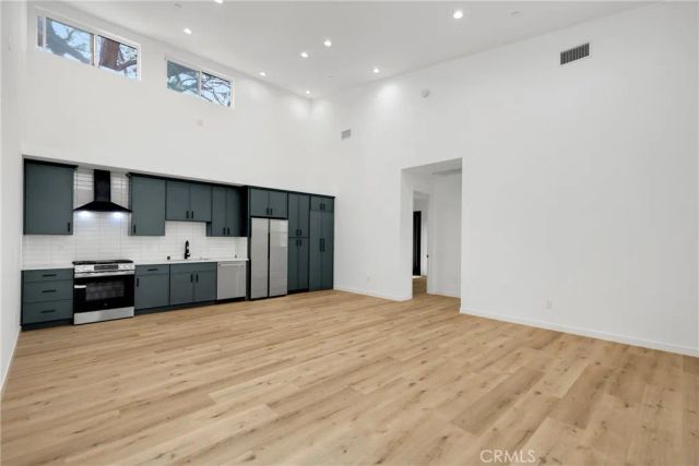 22920 Califa A, Woodland Hills, CA 91367