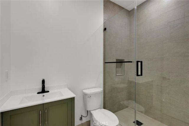 22920 Califa A, Woodland Hills, CA 91367