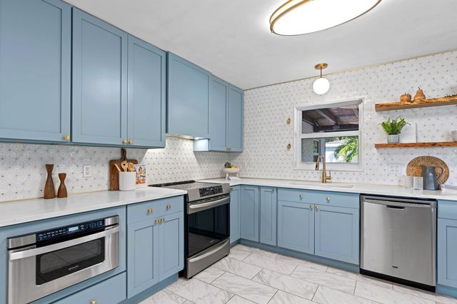 541 Kingfish Road, North Palm Beach, FL 33408