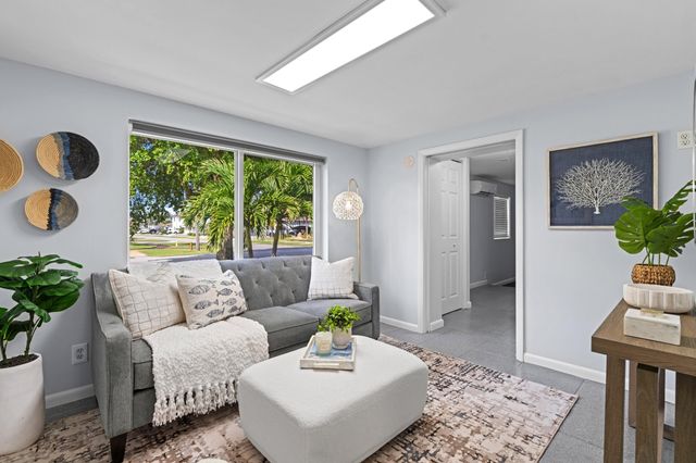 541 Kingfish Road, North Palm Beach, FL 33408