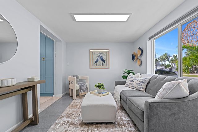 541 Kingfish Road, North Palm Beach, FL 33408