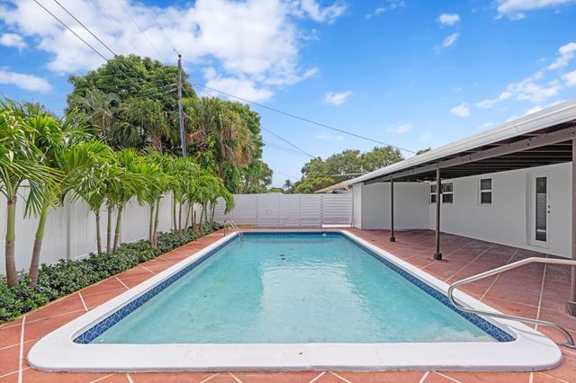 541 Kingfish Road, North Palm Beach, FL 33408