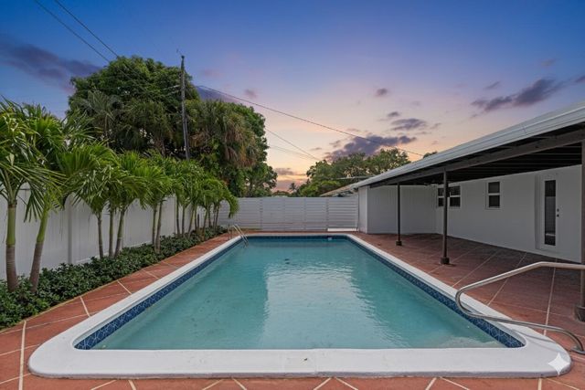 541 Kingfish Road, North Palm Beach, FL 33408