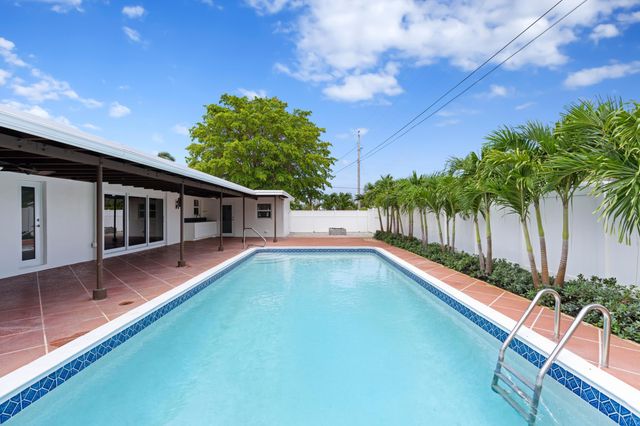 541 Kingfish Road, North Palm Beach, FL 33408