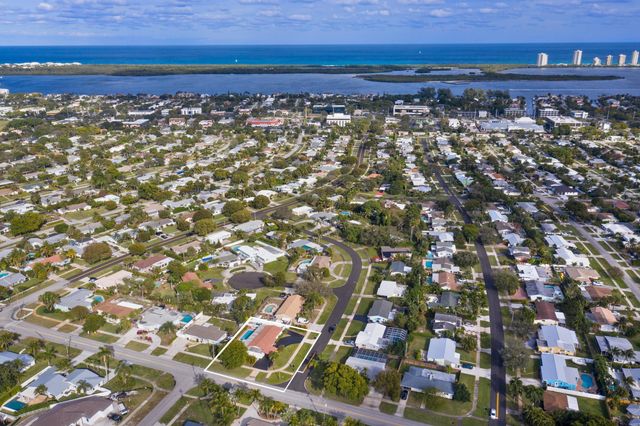 541 Kingfish Road, North Palm Beach, FL 33408