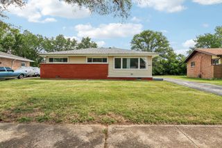 16019 Circle Drive, Markham, IL 60428