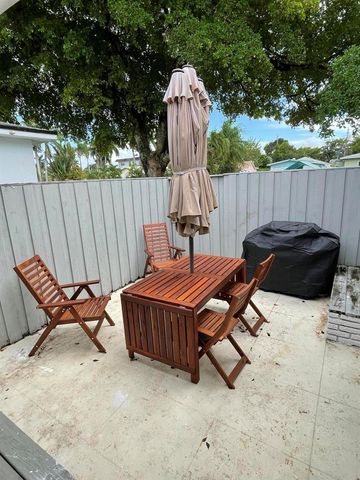 1401 N 16th Court, Hollywood, FL 33020