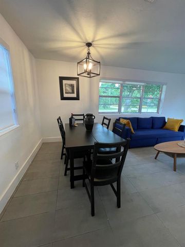 1401 N 16th Court, Hollywood, FL 33020
