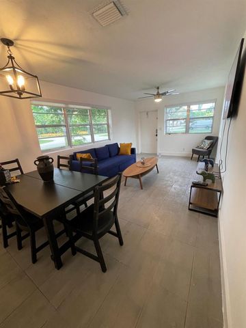 1401 N 16th Court, Hollywood, FL 33020