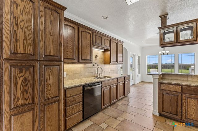 324 Kimbrough Road, Seguin, TX 78155