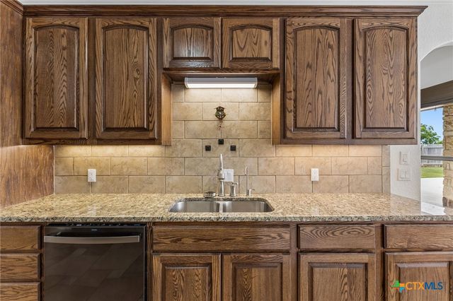 324 Kimbrough Road, Seguin, TX 78155