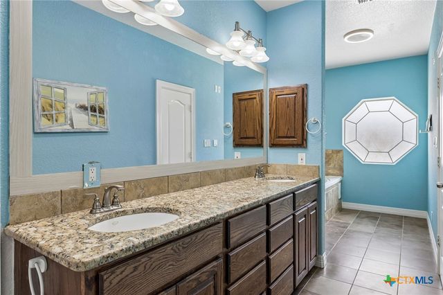 324 Kimbrough Road, Seguin, TX 78155
