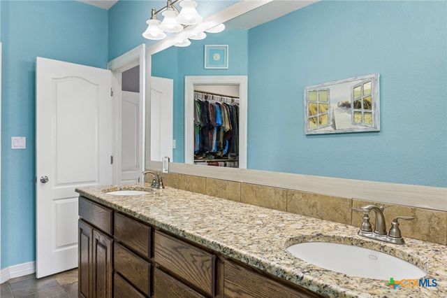 324 Kimbrough Road, Seguin, TX 78155