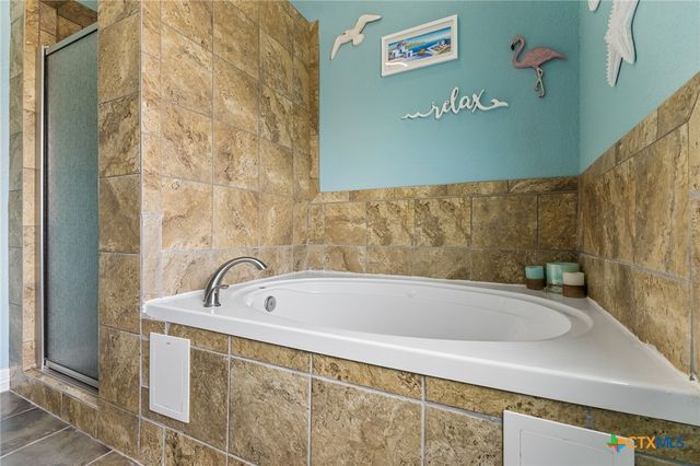 324 Kimbrough Road, Seguin, TX 78155