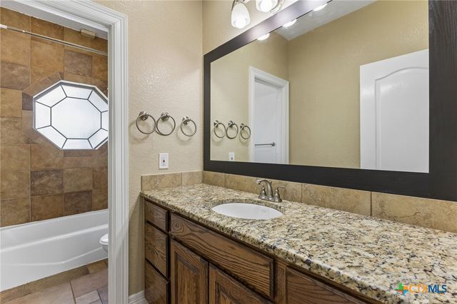 324 Kimbrough Road, Seguin, TX 78155