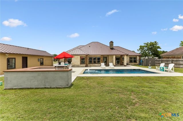 324 Kimbrough Road, Seguin, TX 78155