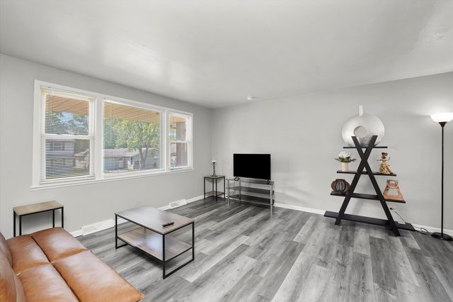 17311 Burr Oak Lane, Hazel Crest, IL 60429