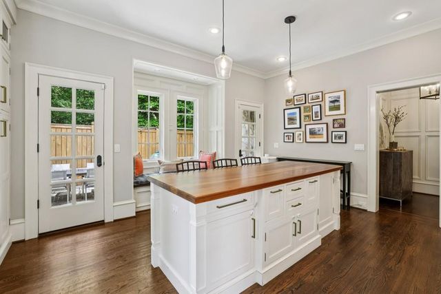 906 Arlington Place, Atlanta, GA 30306