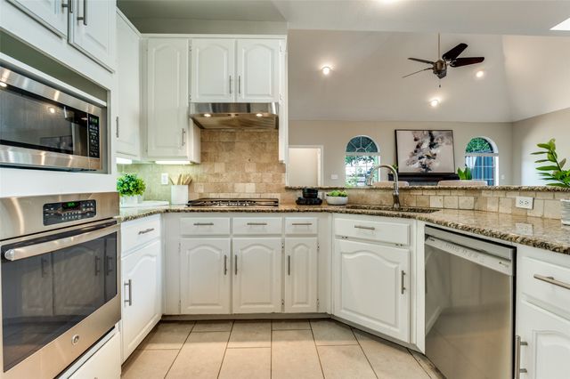 3840 Azure Lane, Addison, TX 75001