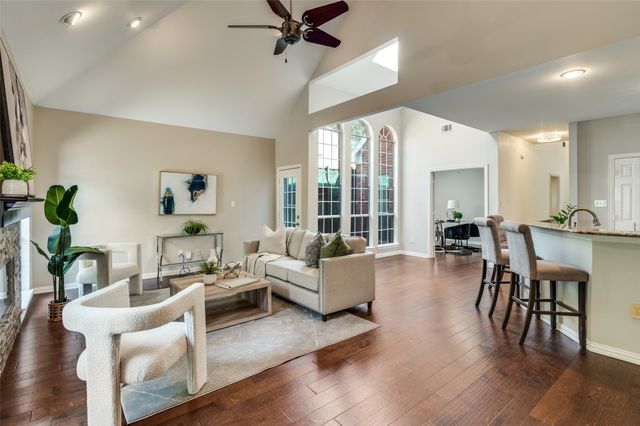 3840 Azure Lane, Addison, TX 75001