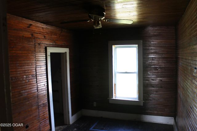 2414 W 4th Street, Joplin, MO 64801