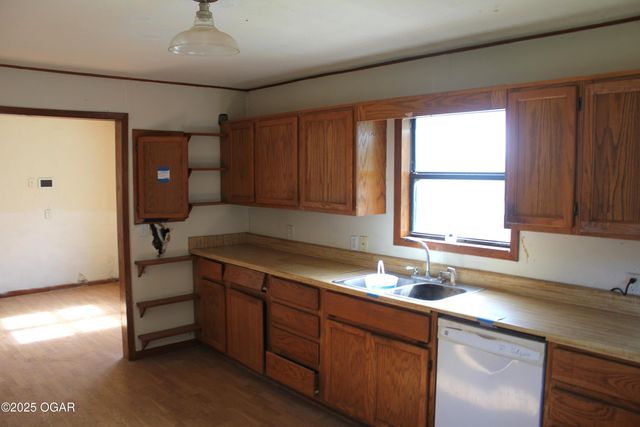 2414 W 4th Street, Joplin, MO 64801
