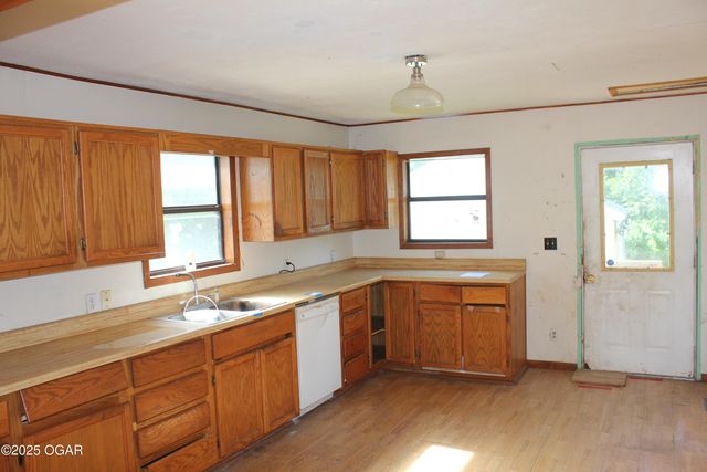2414 W 4th Street, Joplin, MO 64801