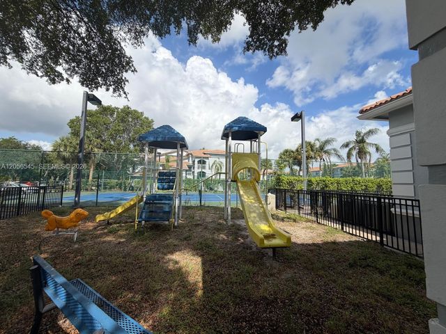 9645 NW 1st Ct 1-110, Pembroke Pines, FL 33024