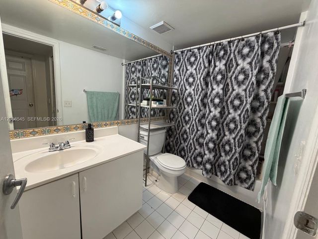 9645 NW 1st Ct 1-110, Pembroke Pines, FL 33024