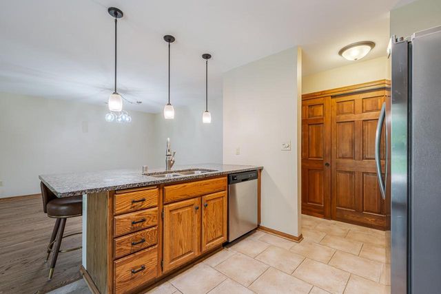11014 MEQUON SQUARE DRIVE, Mequon, WI 53092
