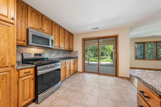 11014 MEQUON SQUARE DRIVE, Mequon, WI 53092
