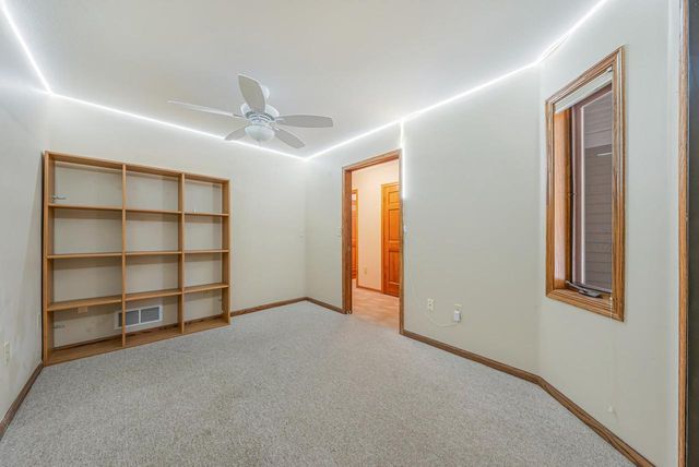 11014 MEQUON SQUARE DRIVE, Mequon, WI 53092