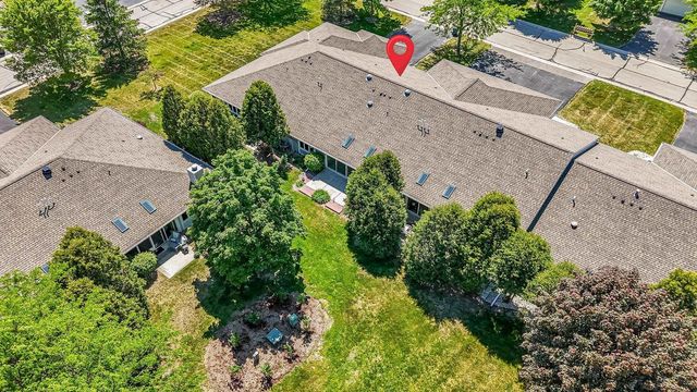 11014 MEQUON SQUARE DRIVE, Mequon, WI 53092