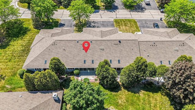11014 MEQUON SQUARE DRIVE, Mequon, WI 53092
