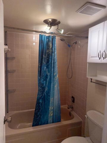 4394 NW 9th Avenue 20-1a, Pompano Beach, FL 33064