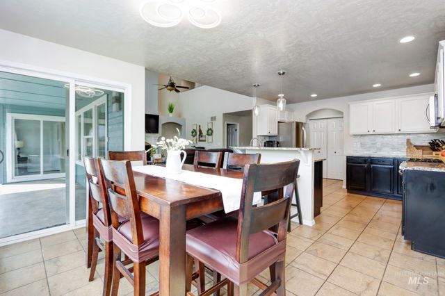 2522 N Snow Hawk, Kuna, ID 83634