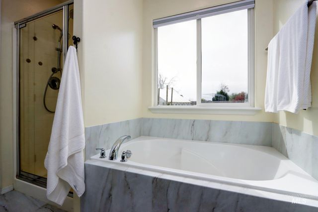 2522 N Snow Hawk, Kuna, ID 83634