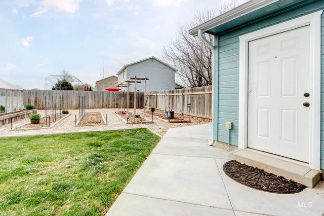 2522 N Snow Hawk, Kuna, ID 83634