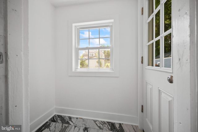 5 MONUMENT AVE, Hamilton, NJ 08619