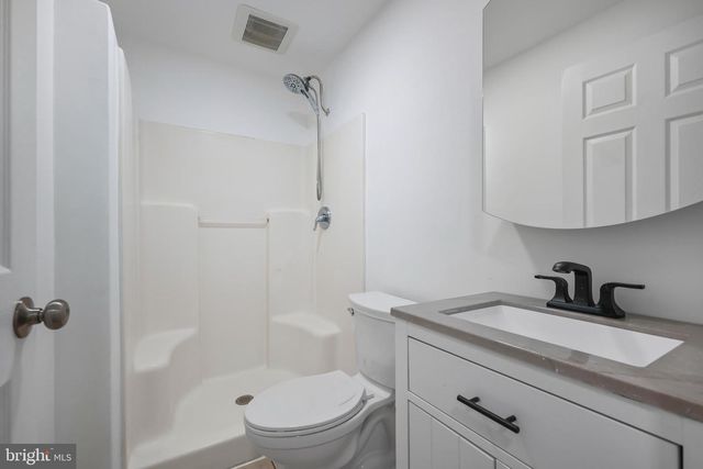 5 MONUMENT AVE, Hamilton, NJ 08619