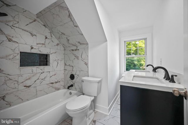 5 MONUMENT AVE, Hamilton, NJ 08619