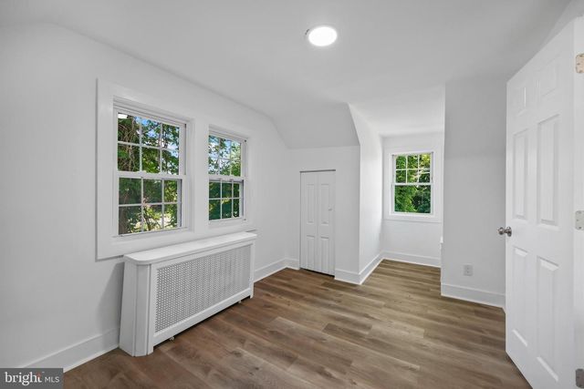 5 MONUMENT AVE, Hamilton, NJ 08619