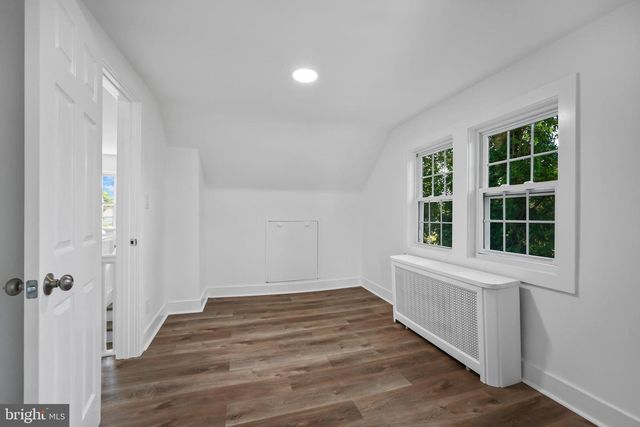 5 MONUMENT AVE, Hamilton, NJ 08619