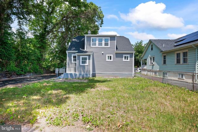 5 MONUMENT AVE, Hamilton, NJ 08619