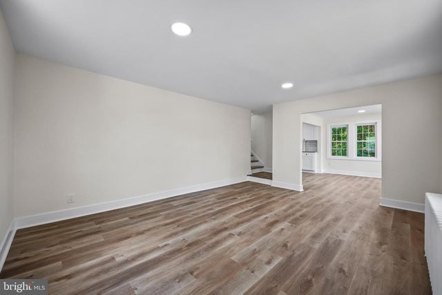5 MONUMENT AVE, Hamilton, NJ 08619